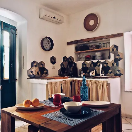 Antica Casa Tabarkina Feriehus Carloforte (Isola di San Pietro)