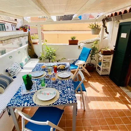 Feriehus Antica Casa Tabarkina *